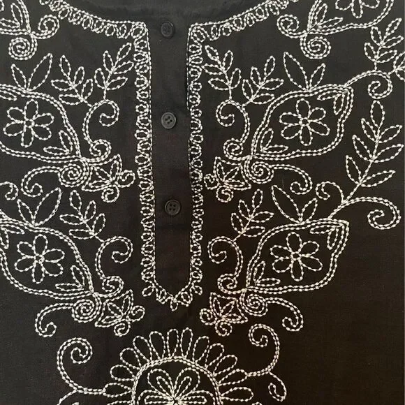 Susan Graver Style Embroidered Blouse Top Women's Medium Black Linen Blend Boho - Picture 4 of 7